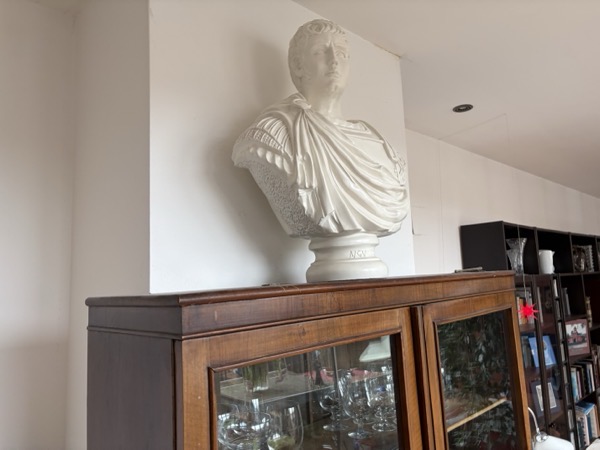 95CF8305 24CA 4292 8B9F 43764ABE1385.